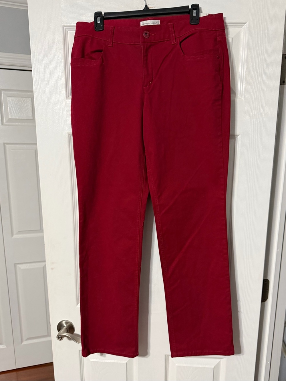 NWT Christopher & Banks Women's Straight-Leg Modern Fit Burgundy Jeans